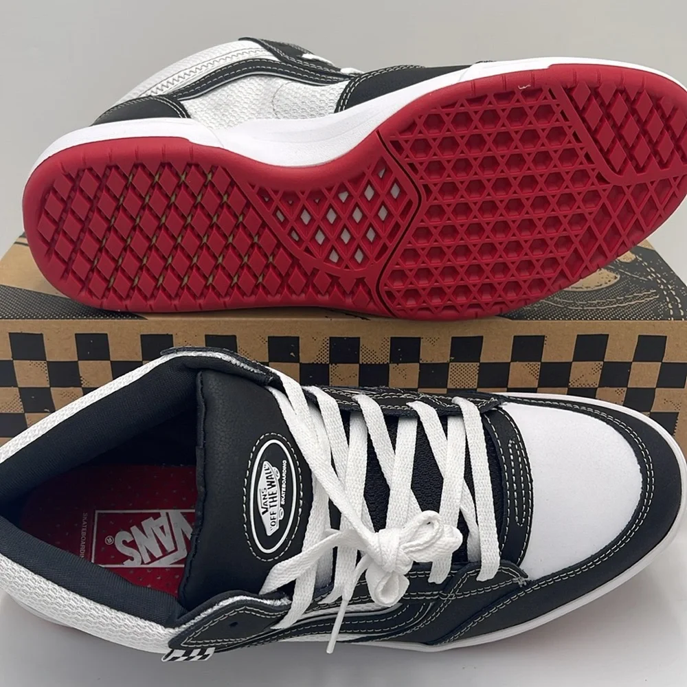 Vans Men’s Zahba Mid Black/White/Red
VN000CBSBWT Sneakers - Picture 3 of 16